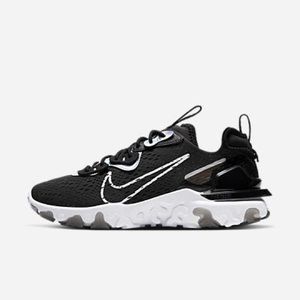 Women’s Nike NSW React Vision Essential, Black size 9.5